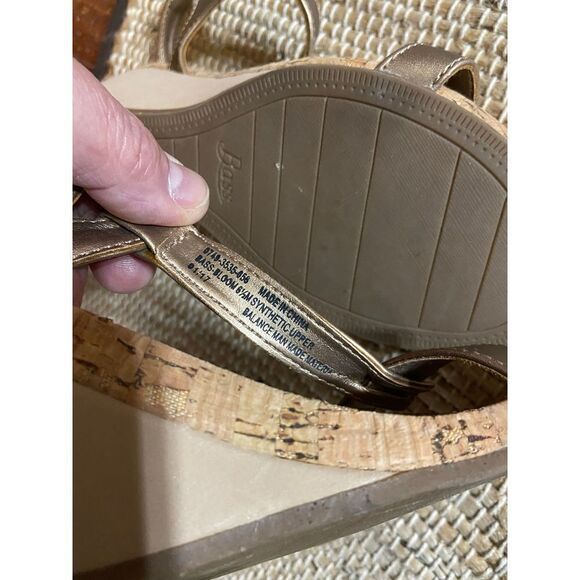 Sunjuns by Bass metallic gold wedge sandals size 6.5 - Picture 8 of 8